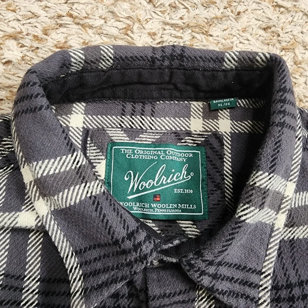 Woolrich Gray Plaid Men Sz XL Long‎ Sleeve Double Pocket Button Up Shirt